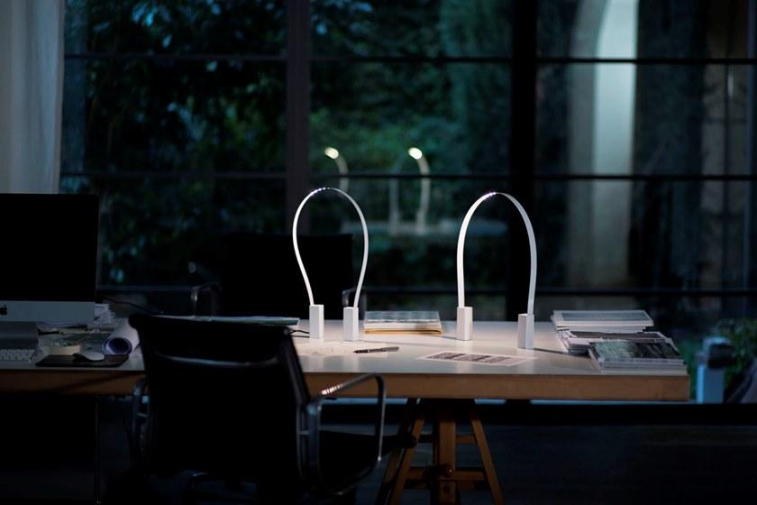 Martinelli Luce Гибкая настольная лампа из алюминия и смолы  823  - Вид №22