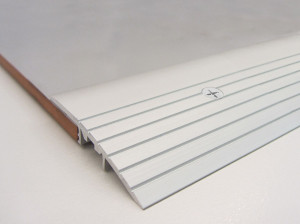 Профиль для пола