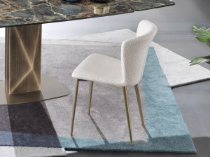 Мягкий стул из ткани