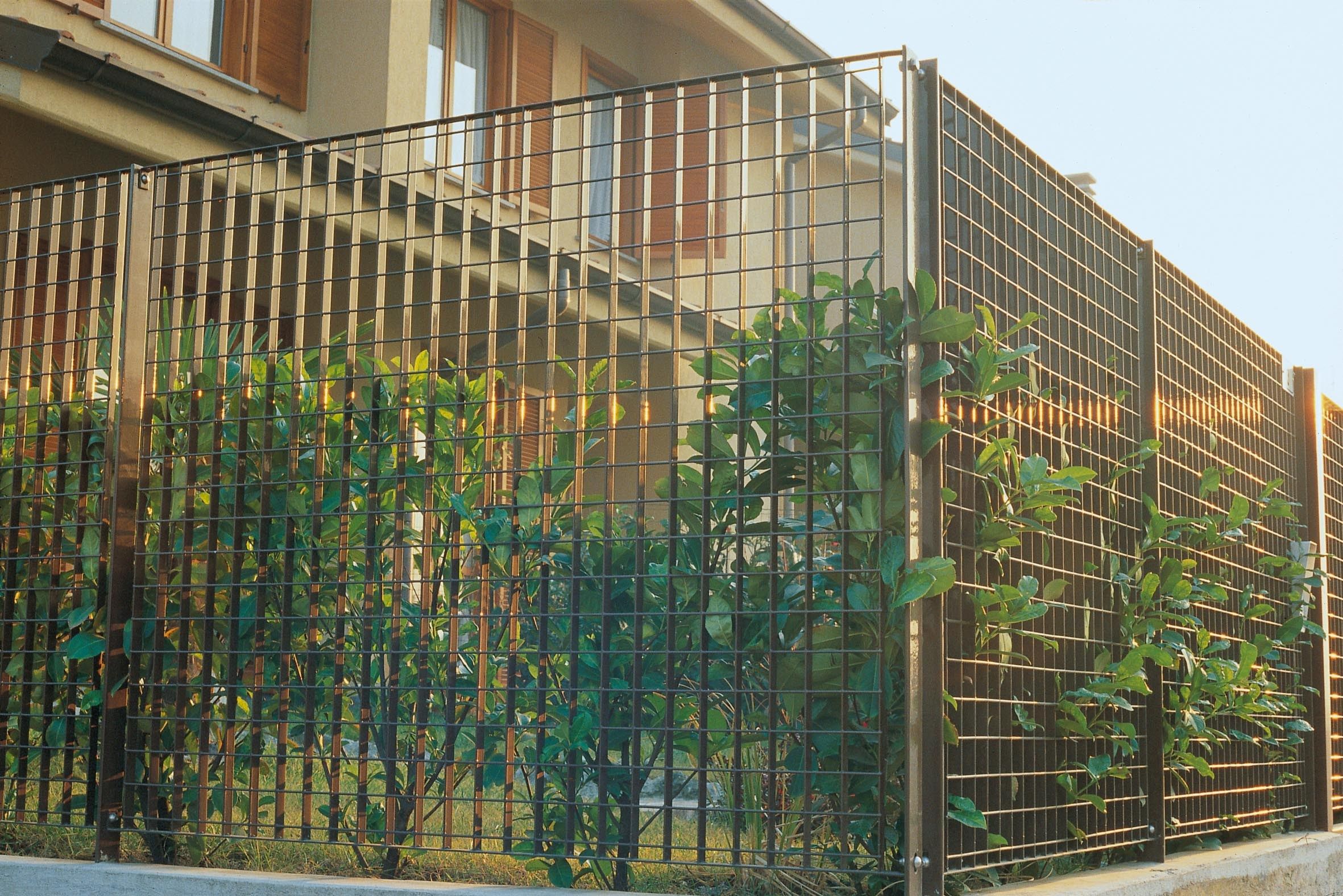 Ограждение из решетки Defim Orsogril PLEIONE® ARCH-00120339 - Вид №2