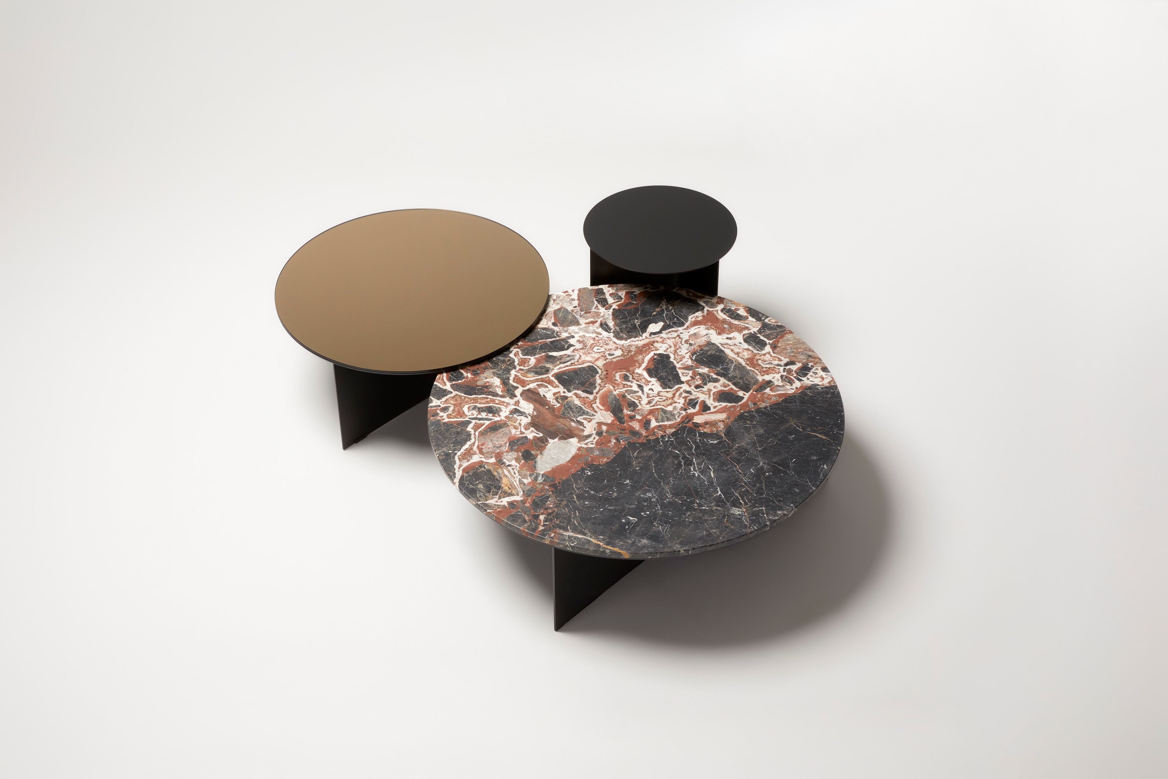 Алюминиевый низкий круглый журнальный столик с мраморной столешницей Ross Gardam ARCH-00054369 - Вид №3