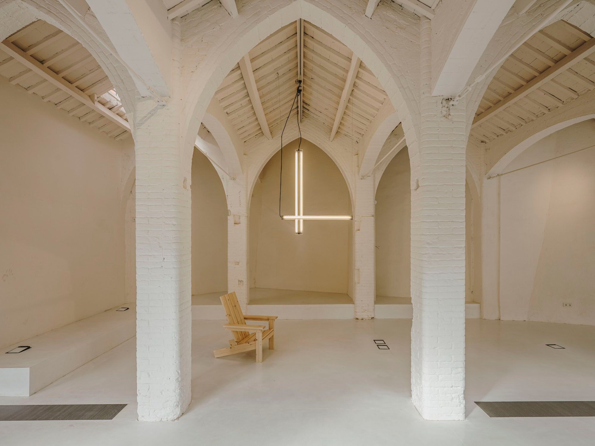 Стеклянный светодиодный подвесной светильник PARACHILNA B15 ARCH-00120325 - Вид №9