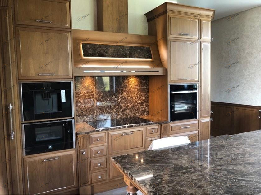 Martini Interiors Кухня из орехового дерева на заказ с ручками Essenza sun-id-1415422