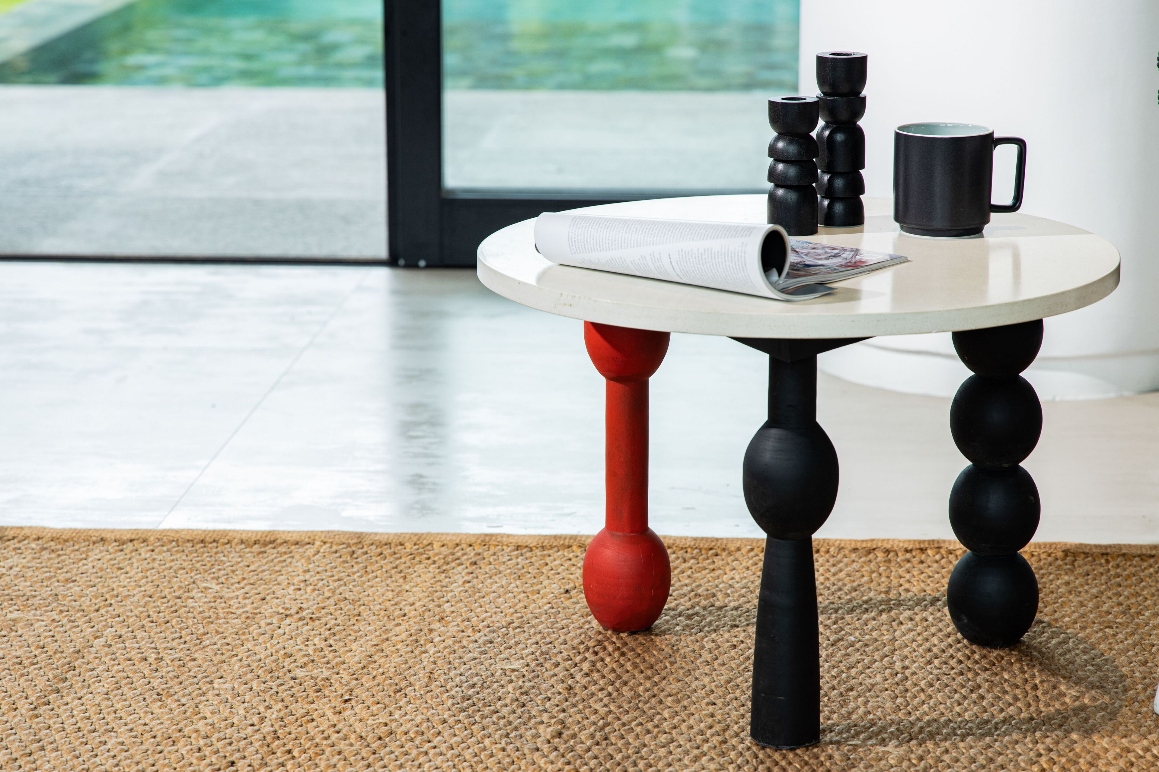 Круглый журнальный столик из волокнистого бетона cbdesign Space ARCH-00066940 - Вид №1