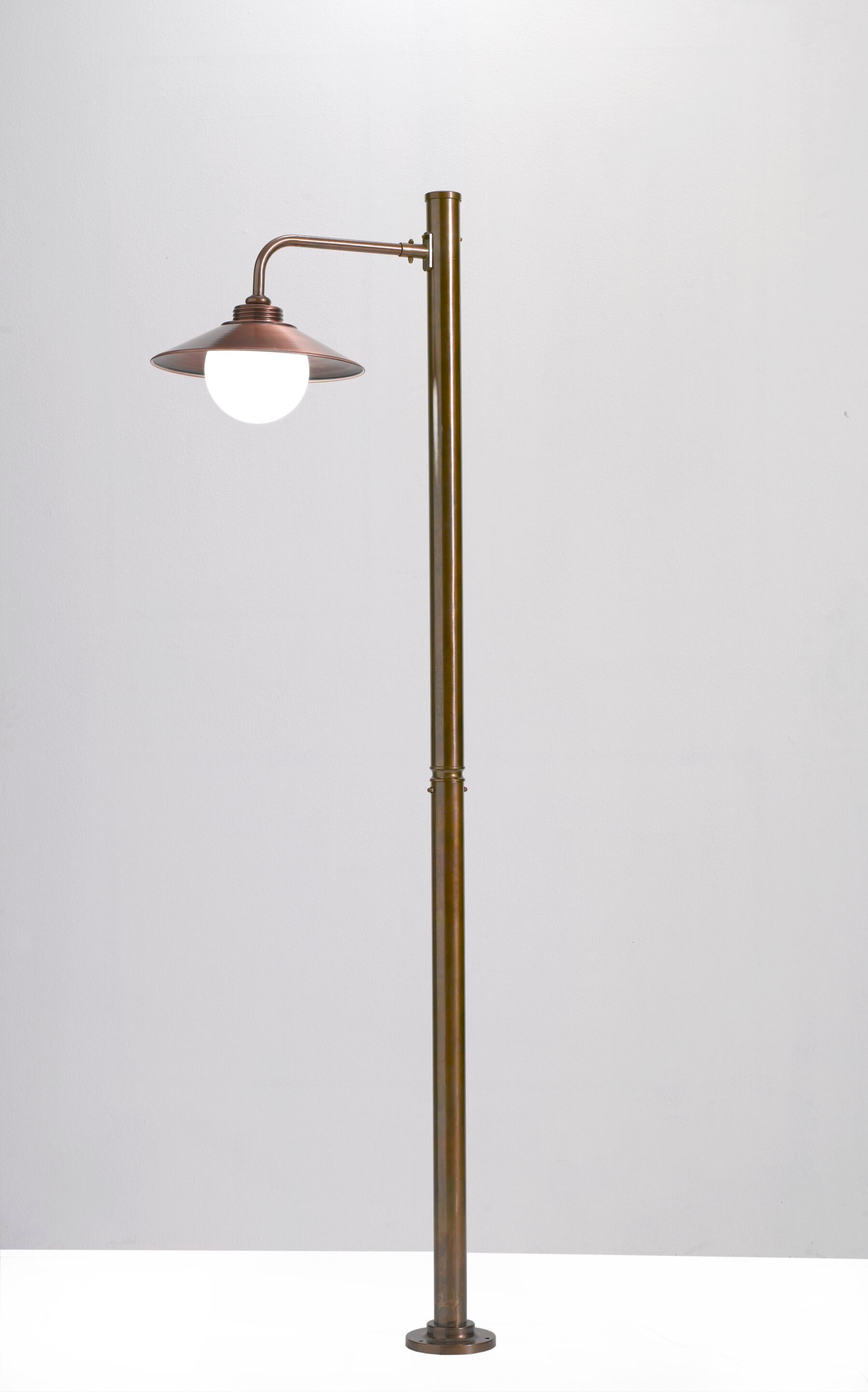 Латунный и медный светодиодный уличный фонарь для сада Cremasco Illuminazione Венецианская традиция ARCH-00075507 - Вид №1