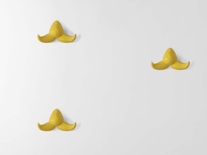 Настенная вешалка из смолы