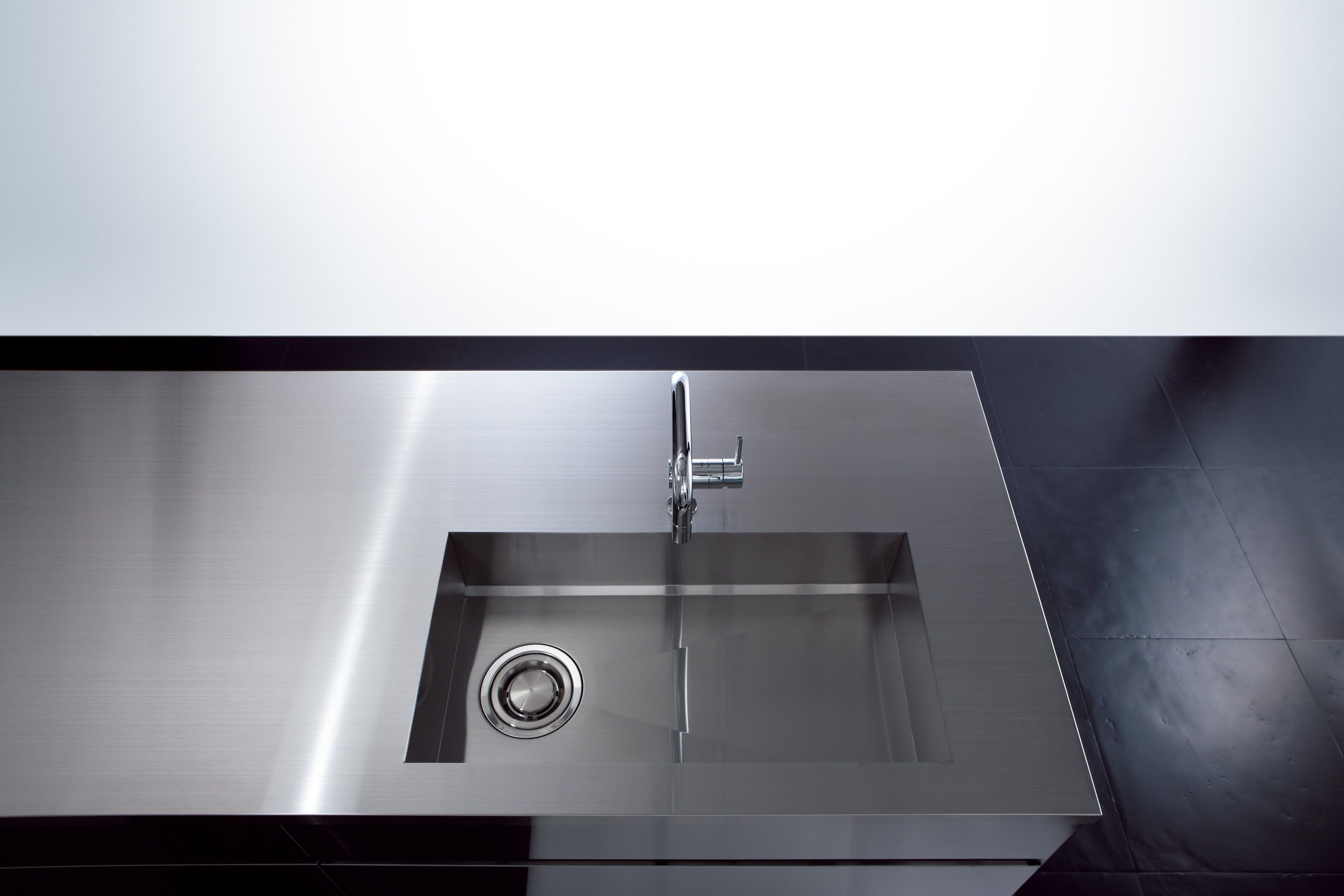 Кухня из нержавеющей стали без ручек Miratap GRAD45 ARCH-00147624 - Вид №5