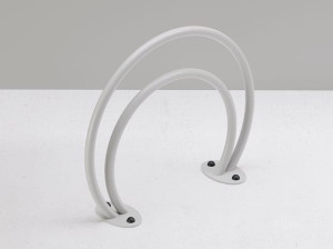 Металлическая стойка для велосипедов