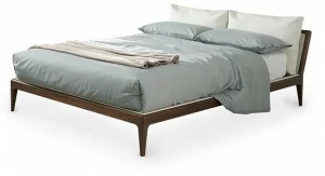 Oliver B. Двуспальная кровать из массива дерева с мягким изголовьем Oliver b. casa