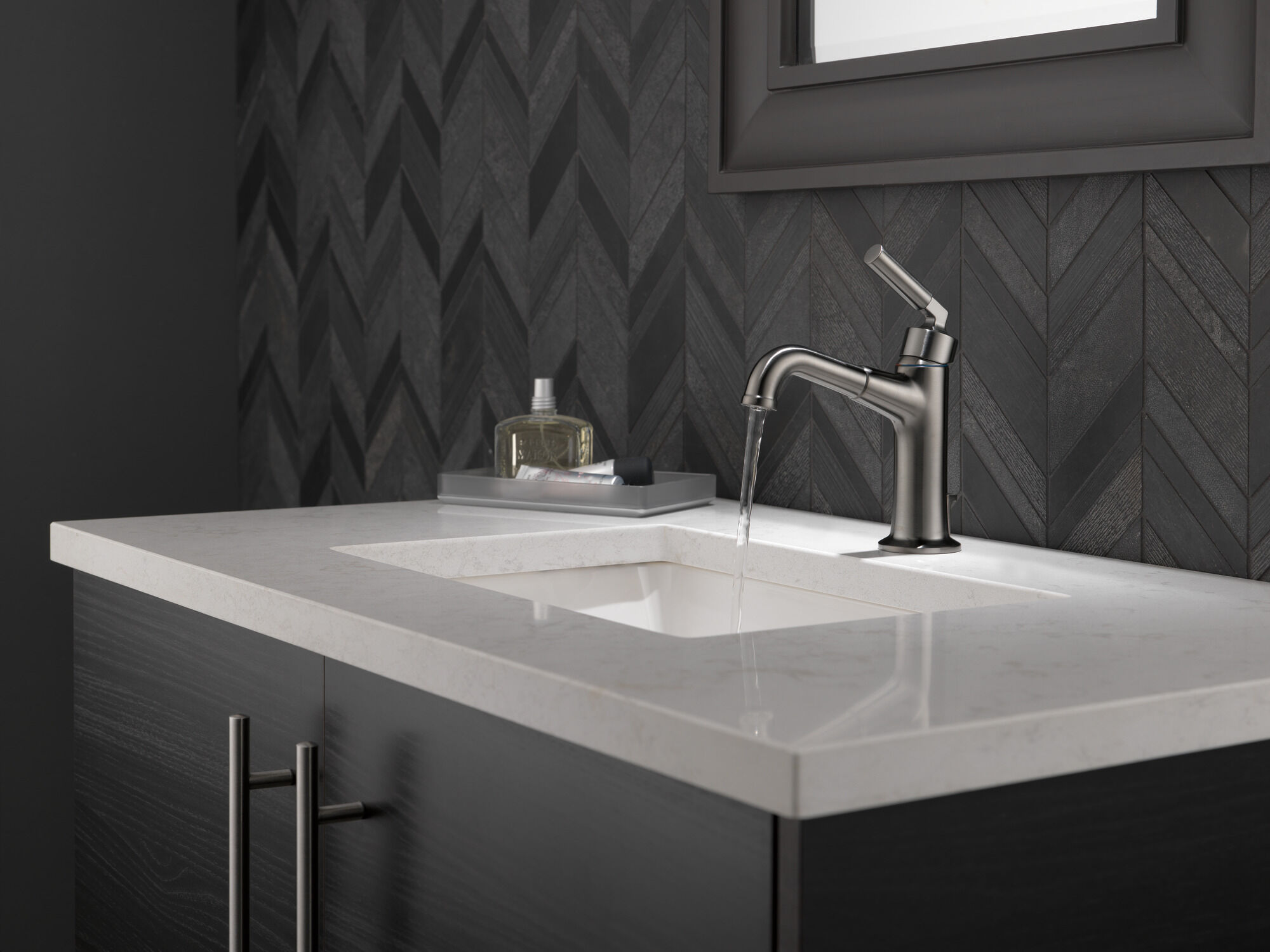 548LF-KSMPU Смеситель для ванной с одной ручкой Delta Faucet Bowery Черный нержавеющий - Вид №6