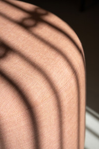 Круглый пуф из ткани