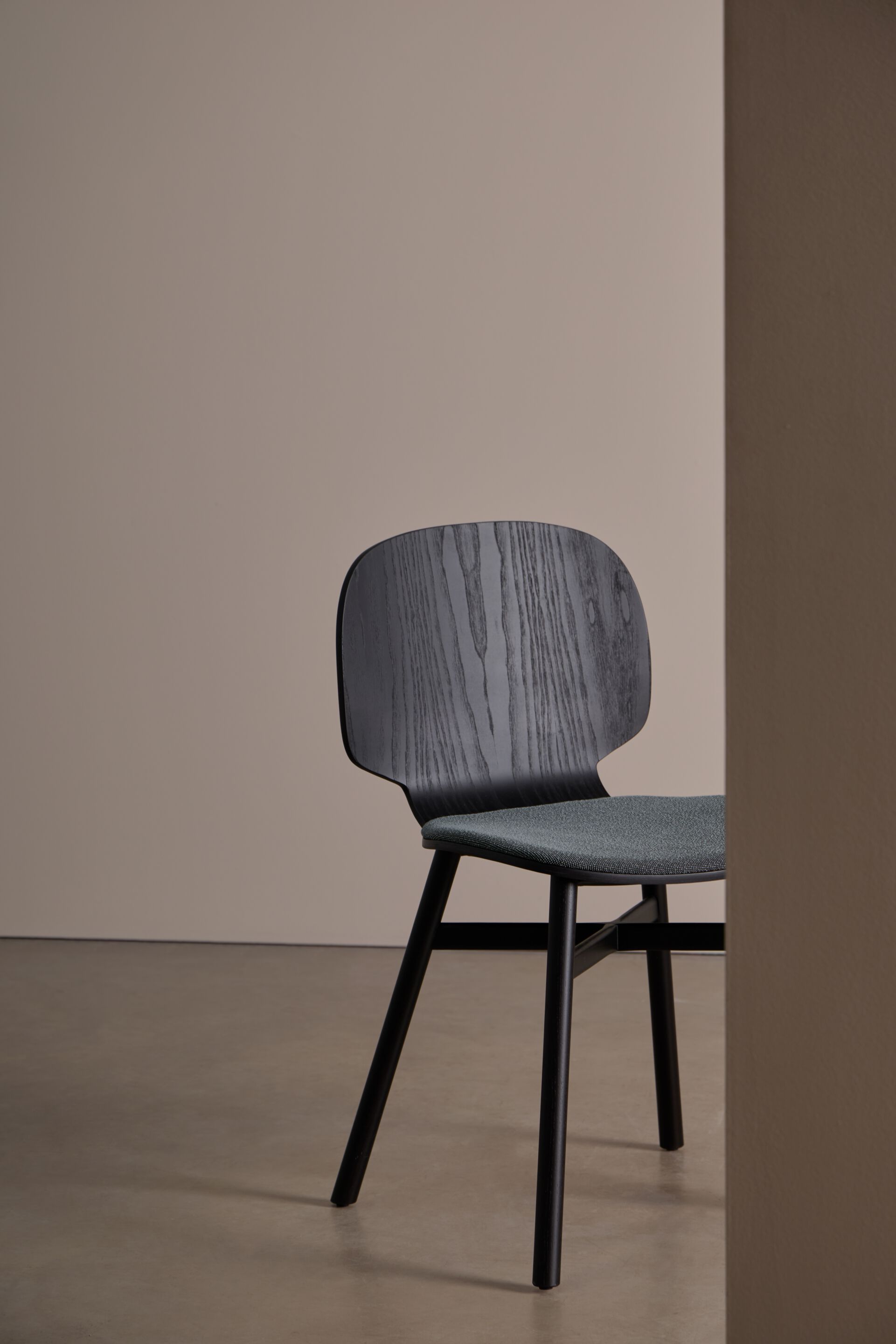 Деревянный стул с мягким сиденьем Blasco&Vila Halo ARCH-00067710 - Вид №3