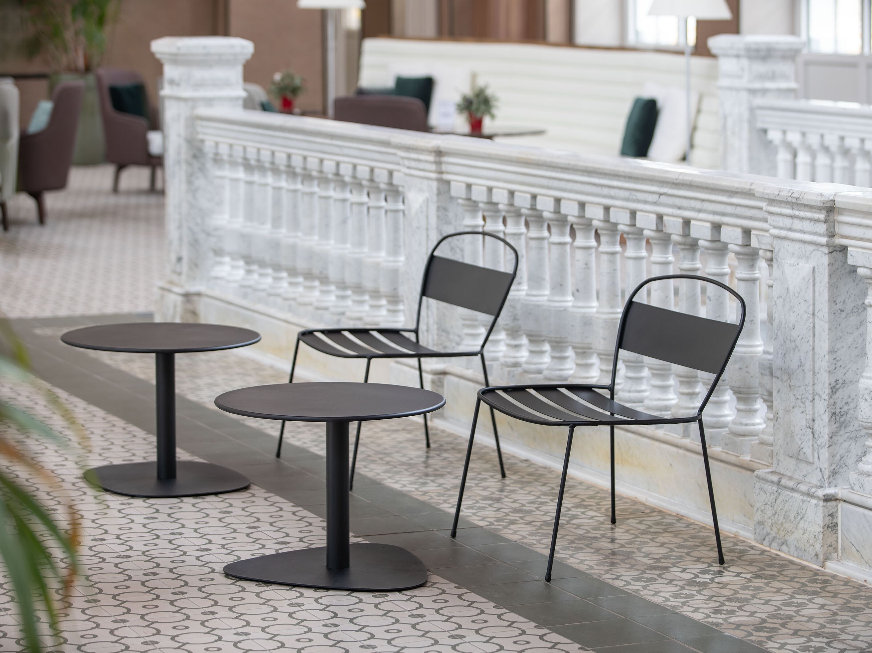 Низкий садовый стол из стали с порошковым покрытием iSimar Bora ARCH-00063764 - Вид №1