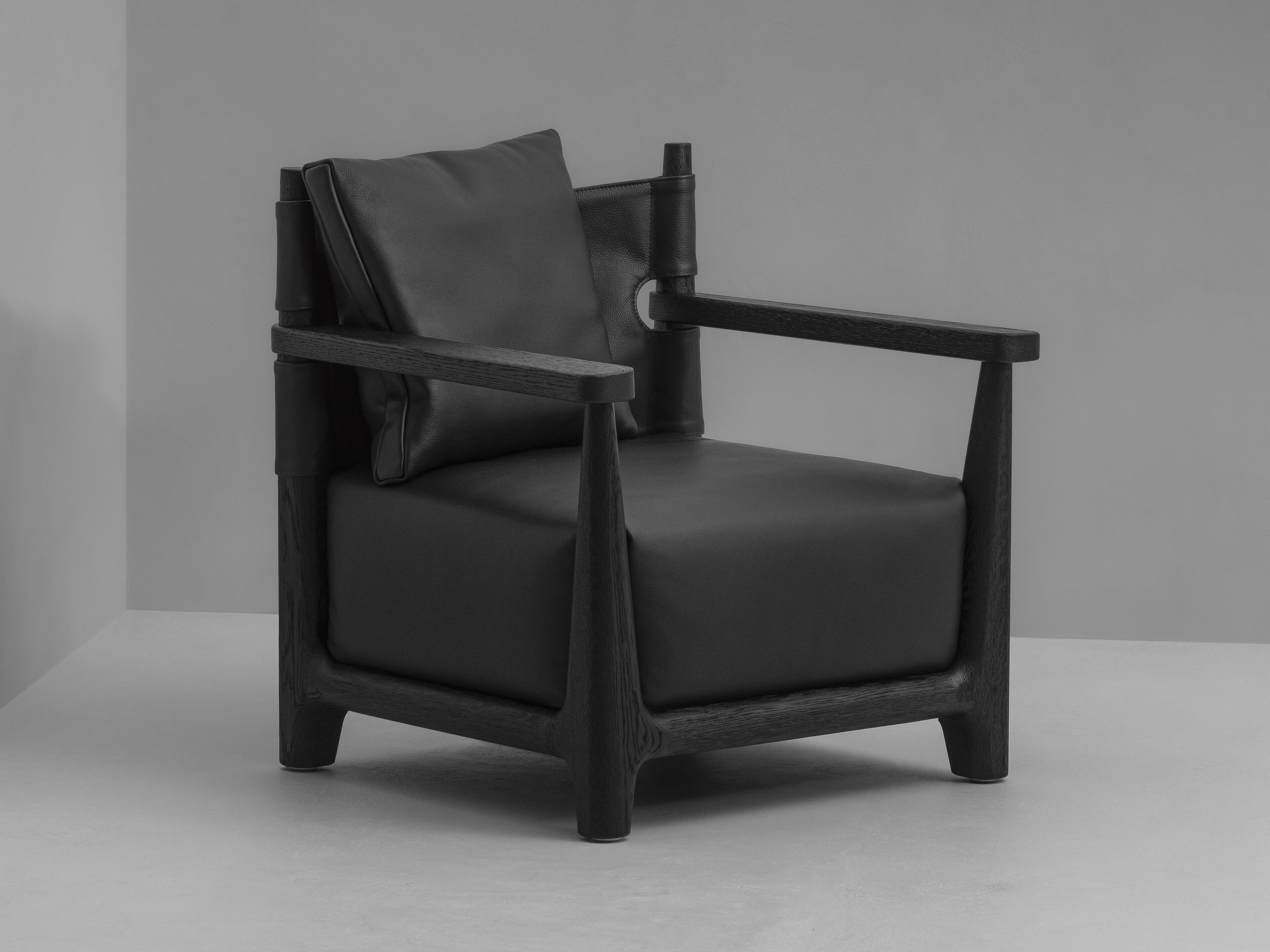 Кожаное кресло с подлокотниками Van Rossum Abi ARCH-00117824