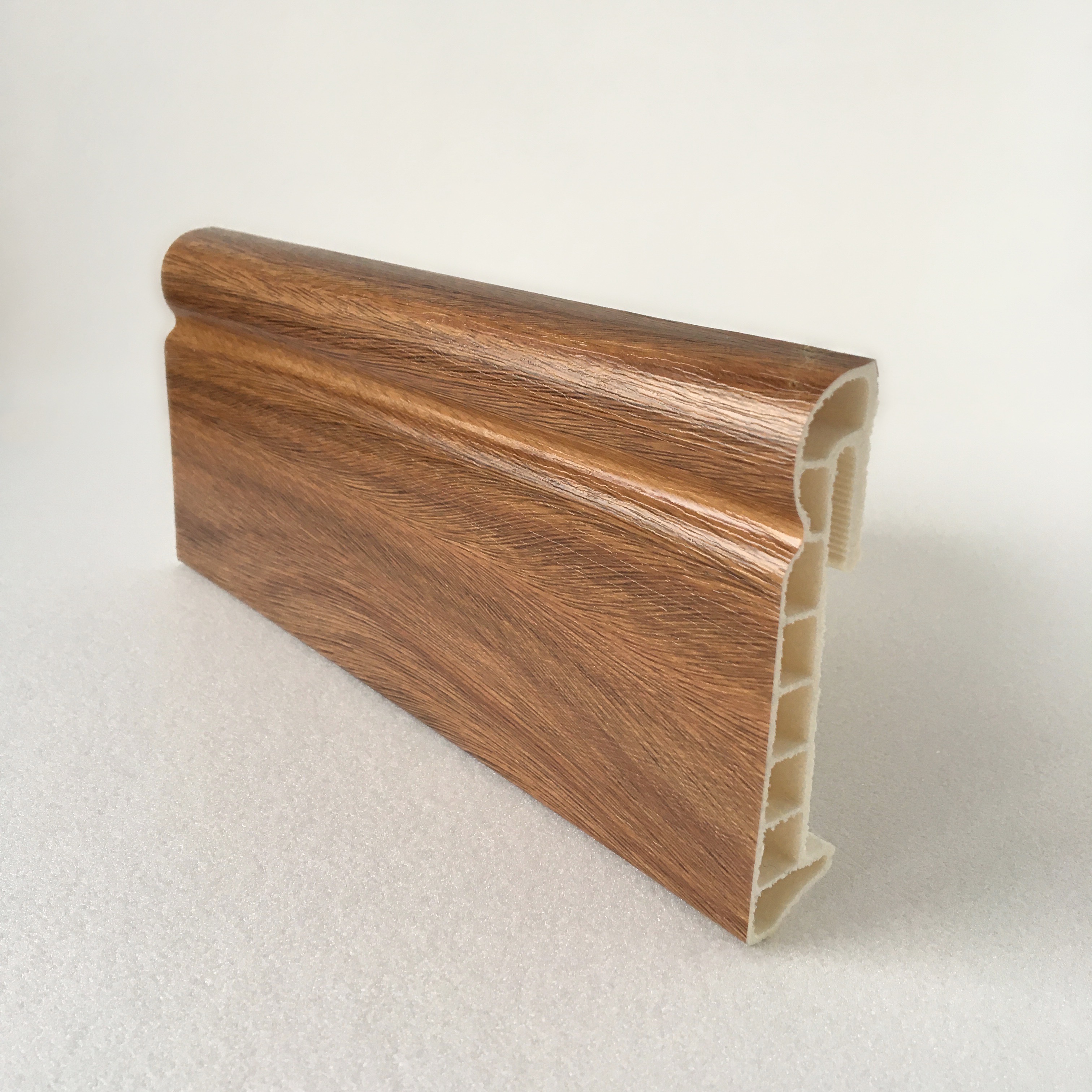 Напольный плинтус  Сандаловое дерево 85мм DEKOR PANEL DP076