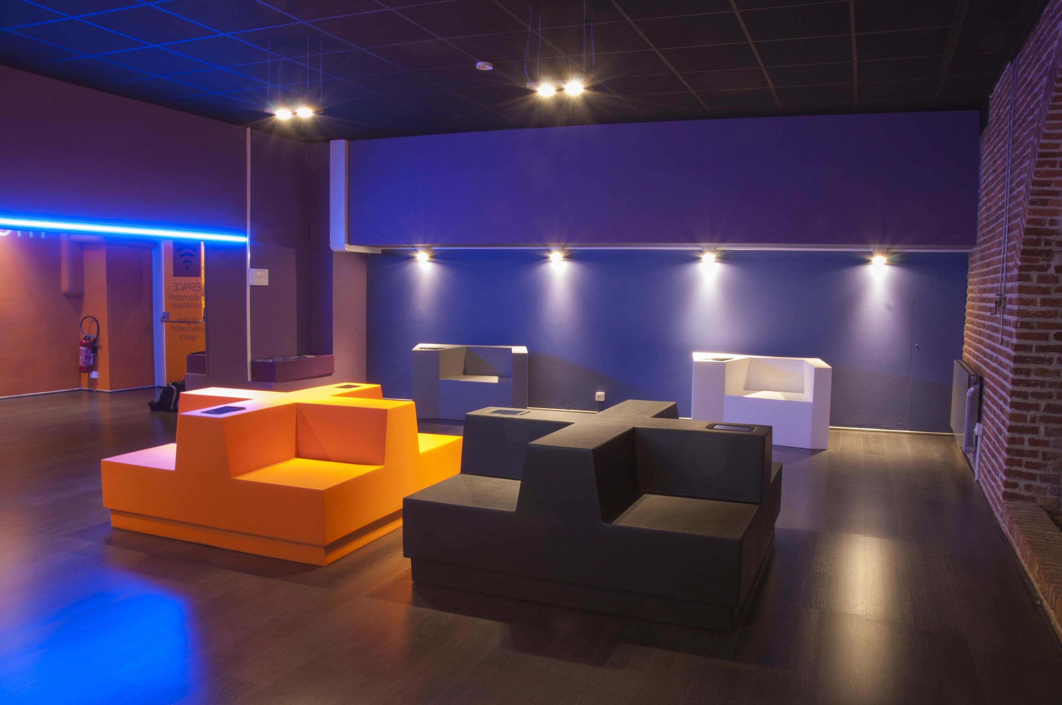 4-местный QM Foam Contract диван Quinze & Milan Seattle Cross ARCH-00142163 - Вид №2