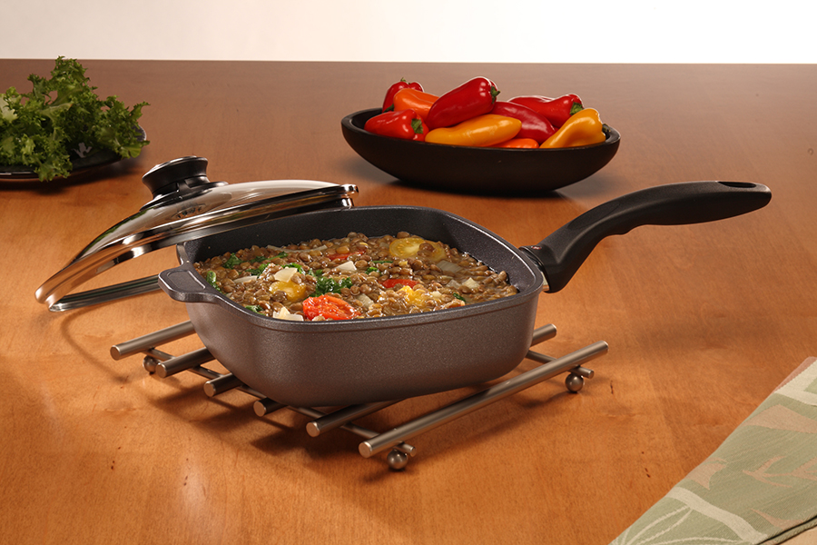 Сотейник индукционный Swiss Diamond со стеклянной крышкой, квадратный, 20х20 см XD6620IC - Вид №1