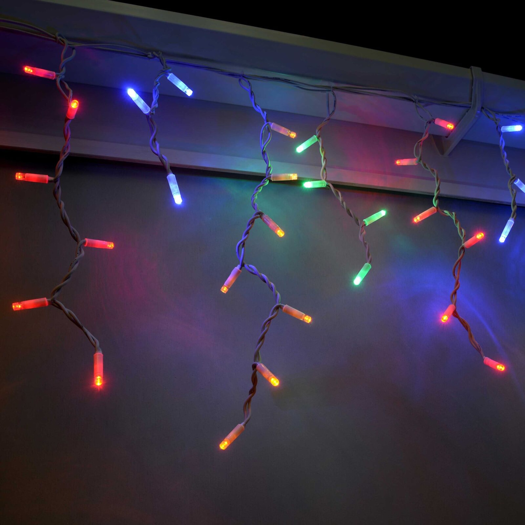 82309549 Электрогирлянда наружная «Бахрома» 3x06 м 96 LED мультисвет Santreyd 