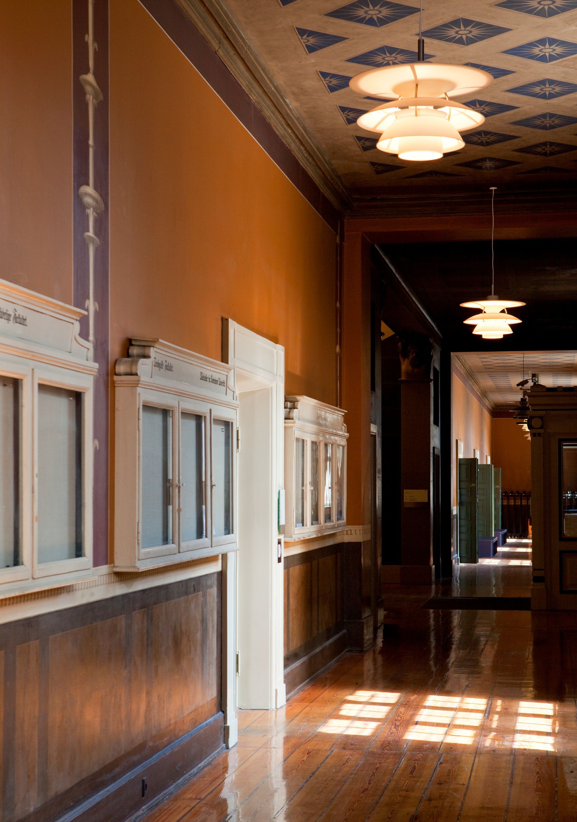 Алюминиевый подвесной светильник Louis Poulsen PH 5-4½ & PH 6½-6 ARCH-00013440 - Вид №7