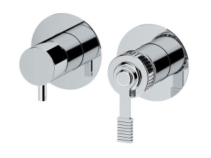 Однорычажный смеситель для ванны с переключателем