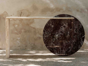 Травертиновый консольный стол