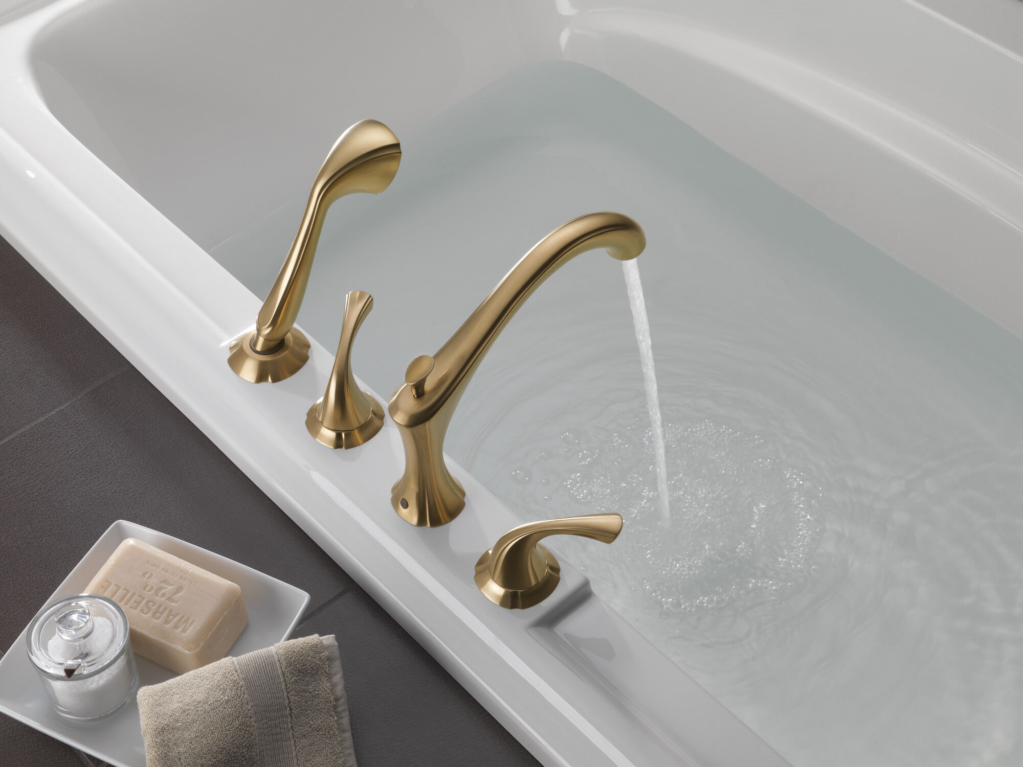 T4792-CZ Римская ванна с ручным душем Delta Faucet Addison Шампанское бронза  - Вид №1
