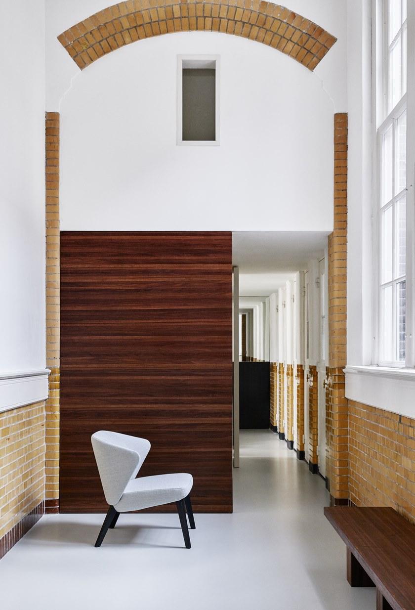 Montis Кресло из ткани с подлокотниками Back me up sun-id-1414402 - Вид №5