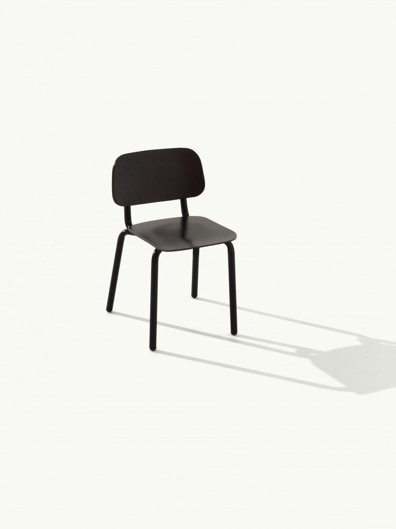 Hull 627 Стул со стальным каркасом на 4 ножках. Сиденье и спинка из бука (тисненая отделка). Et al. Hull - Вид №3