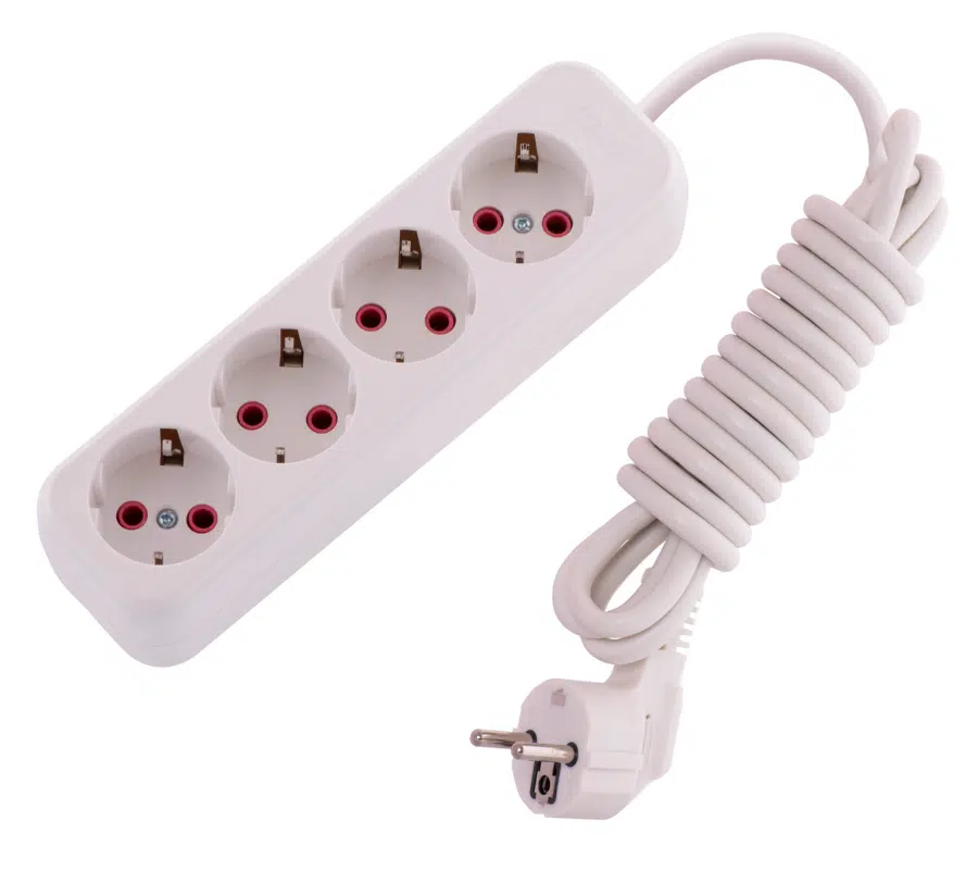 LILA Удлинитель с заземлением 4 входа 3 метра белый LEZARD 720-0403-401