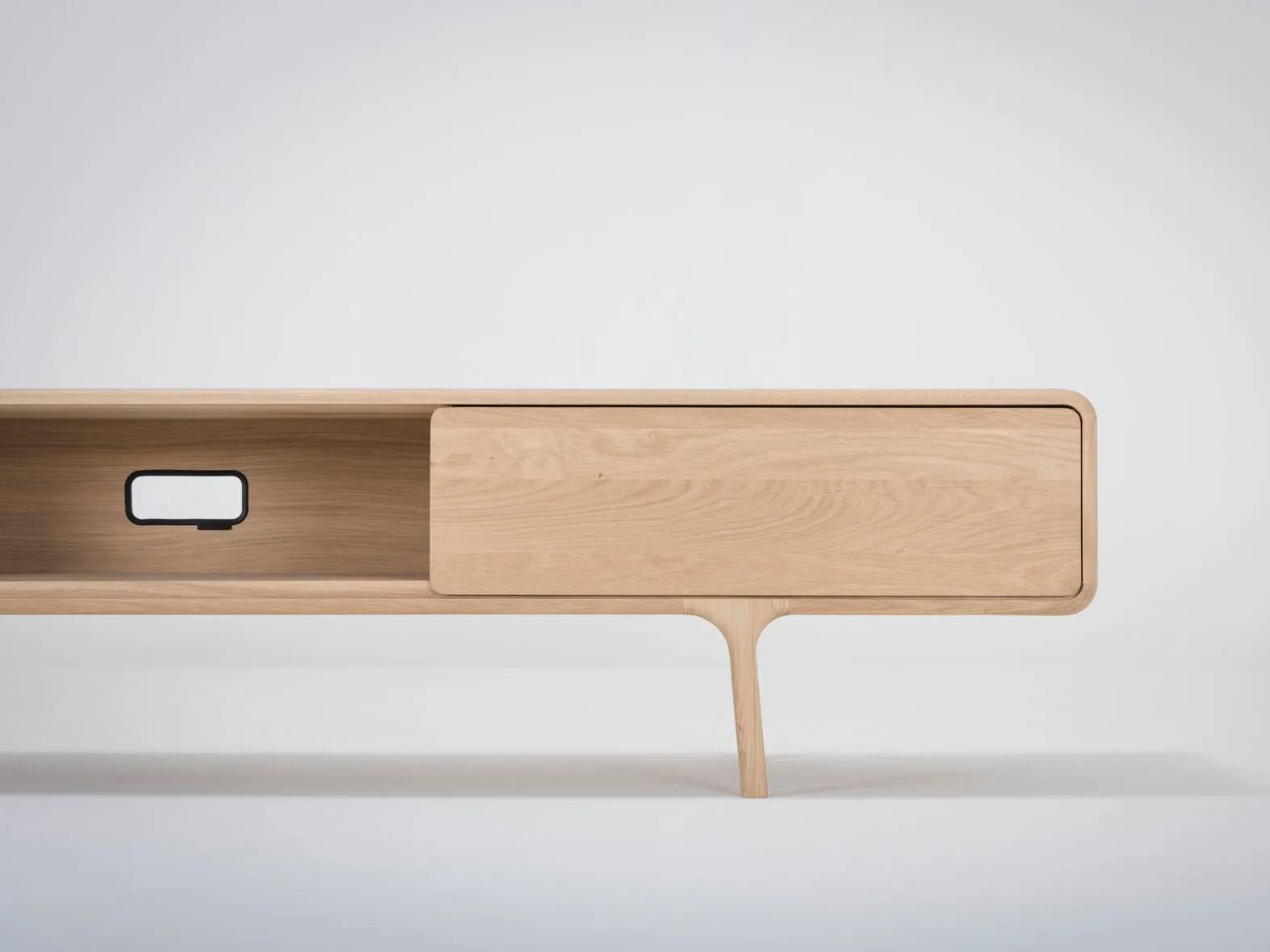 Низкий дубовый ТВ-шкаф с ящиками Gazzda Фавн ARCH-00041114 - Вид №3