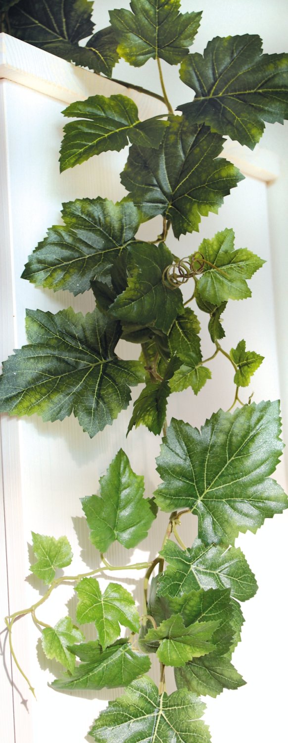 6304 883 a3 Гирлянда из искусственных винных листьев, 150 см, зеленая H-andreas 