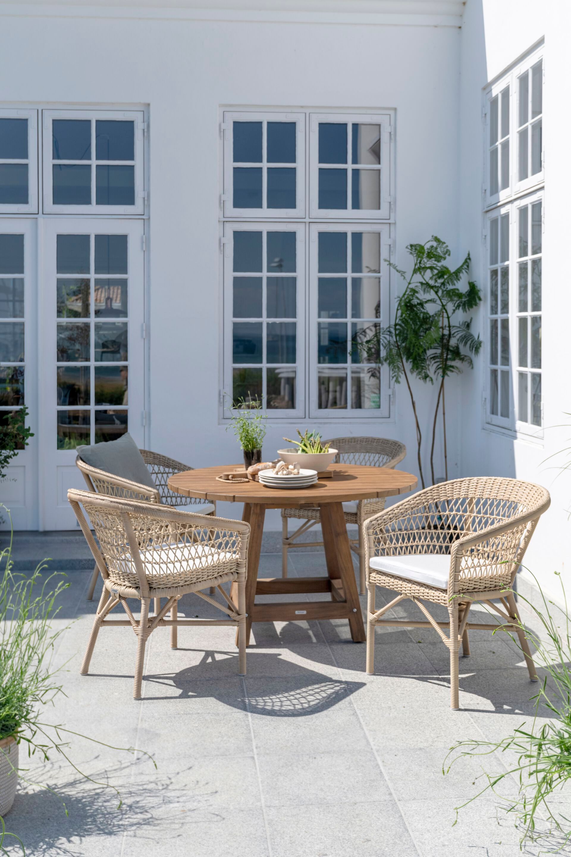 Круглый стол из тикового дерева Sika Design Teak Exterior ARCH-00070145 - Вид №3