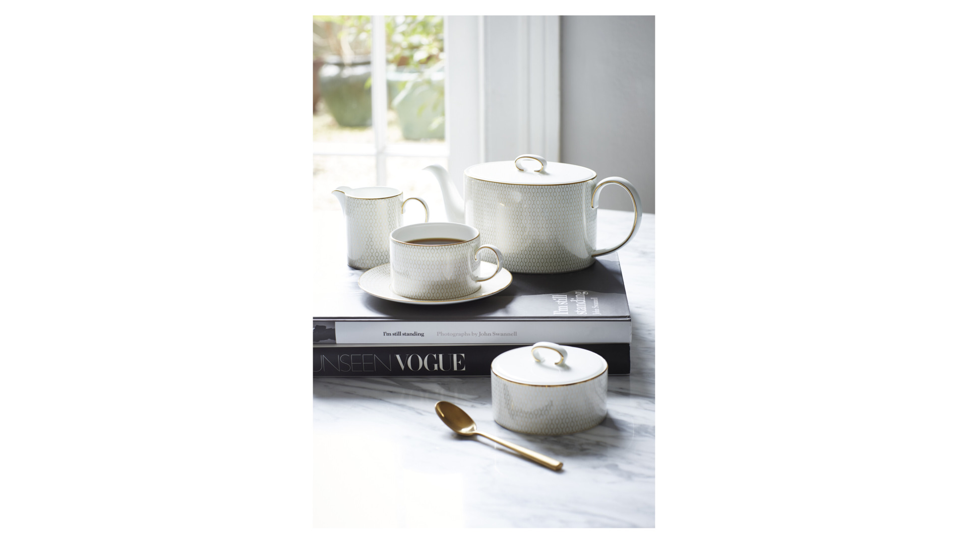 10671513 Wedgwood Набор из молочника и сахарницы Wedgwood Аррис Фарфор костяной  - Вид №1