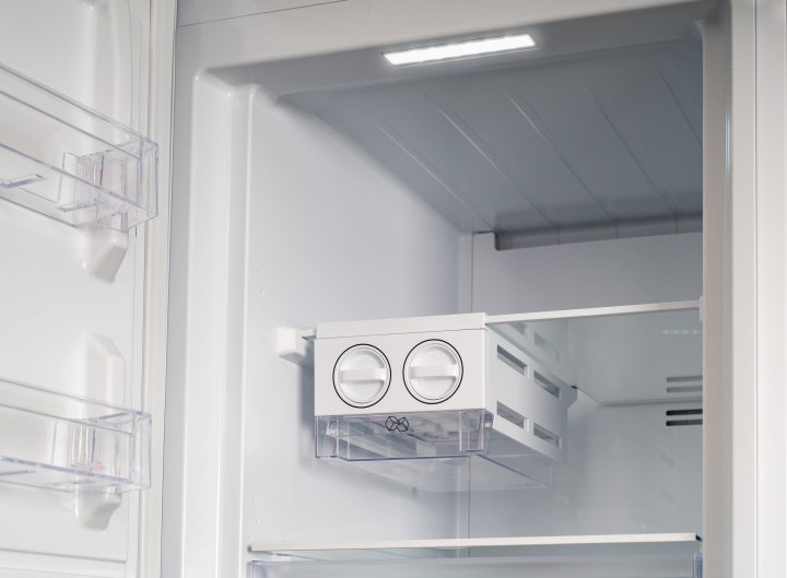 9033955 Морозильный шкаф  Schaub Lorenz SLF S265W2 белый STDN-0029579 - Вид №4