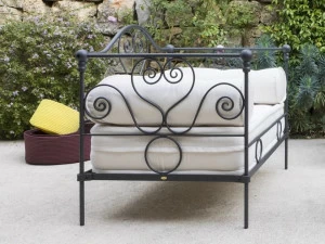 Unopiù Садовое кресло из железа и акрила Aurora Morpos