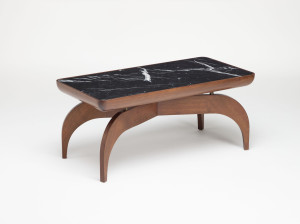 Прямоугольный журнальный столик из ореха и мрамора
