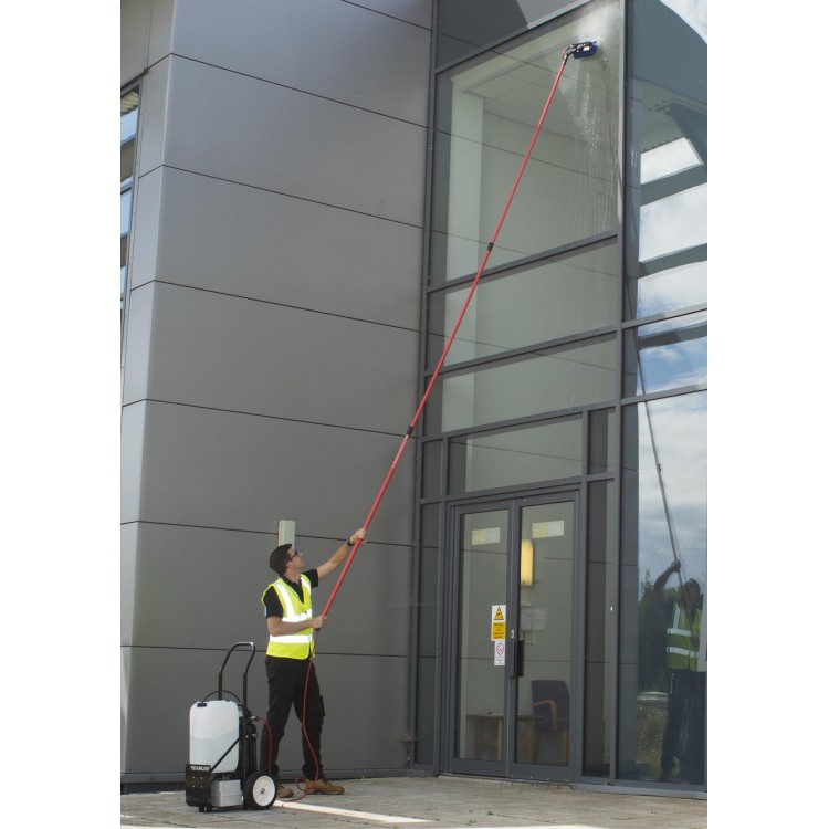 SF-TR50-072 STREAMLINE Мобильная система для мойки фасадов окон и витрин STREAMLINE-Streamflo- SF-TR50-072 баки 50 литров  - Вид №4