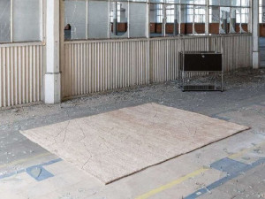 Прямоугольный ковер из крапивы