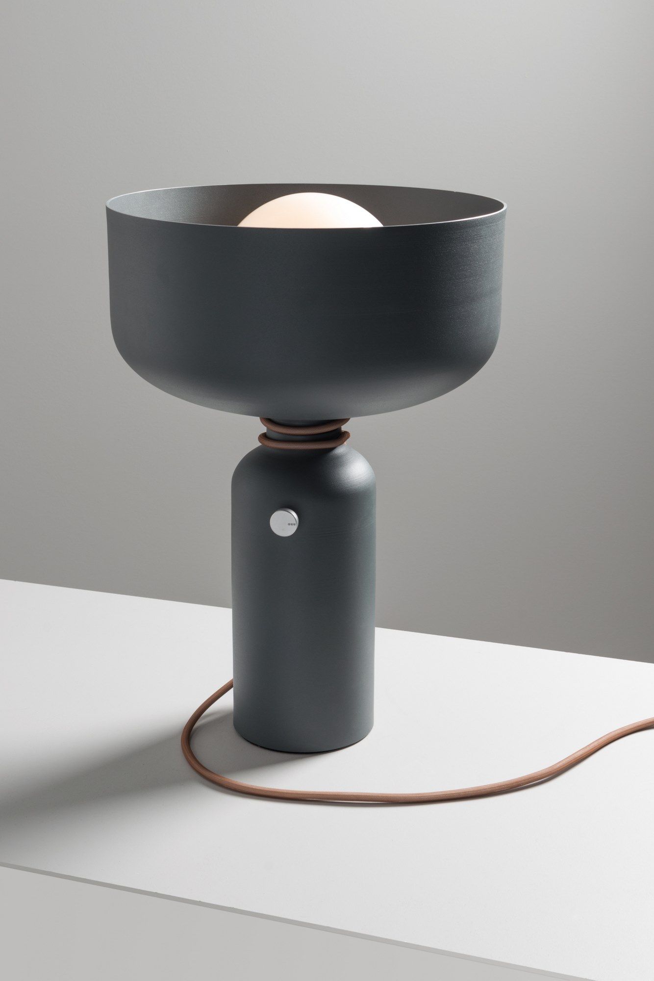 Алюминиевая светодиодная настольная лампа A-N-D Spotlight Volumes ARCH-00083703 - Вид №18