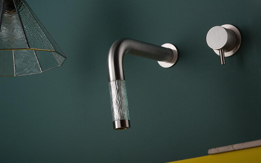 MINA Настенный однорычажный смеситель для раковины на 2 отверстия из нержавеющей стали и стекла Revitrum 12551 + 6100 - Вид №2