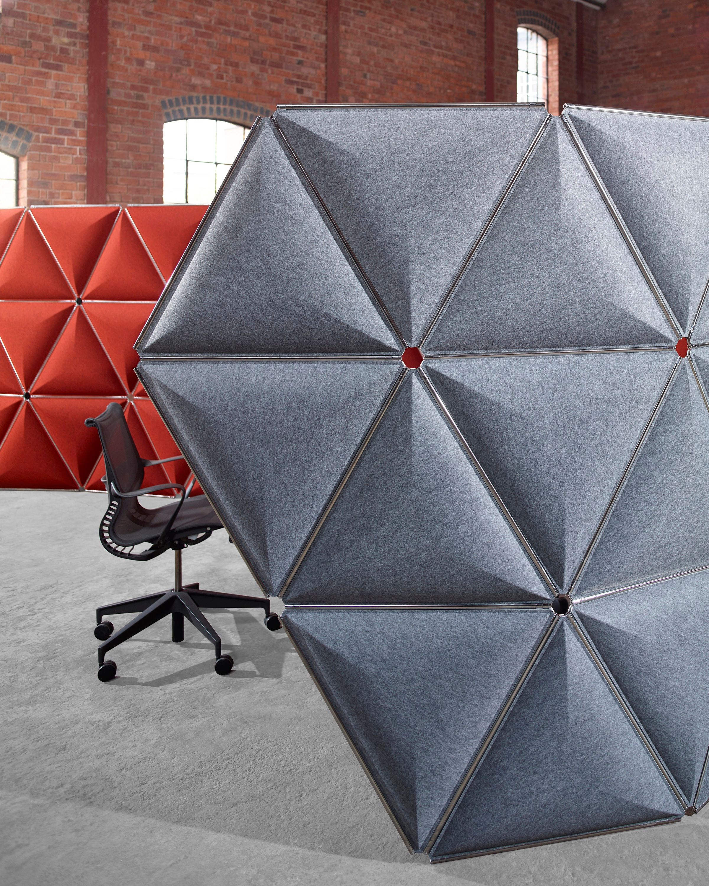 Эргономичный поворотный тканевый офисный стул с подлокотниками Herman Miller Setu ARCH-00086992 - Вид №5