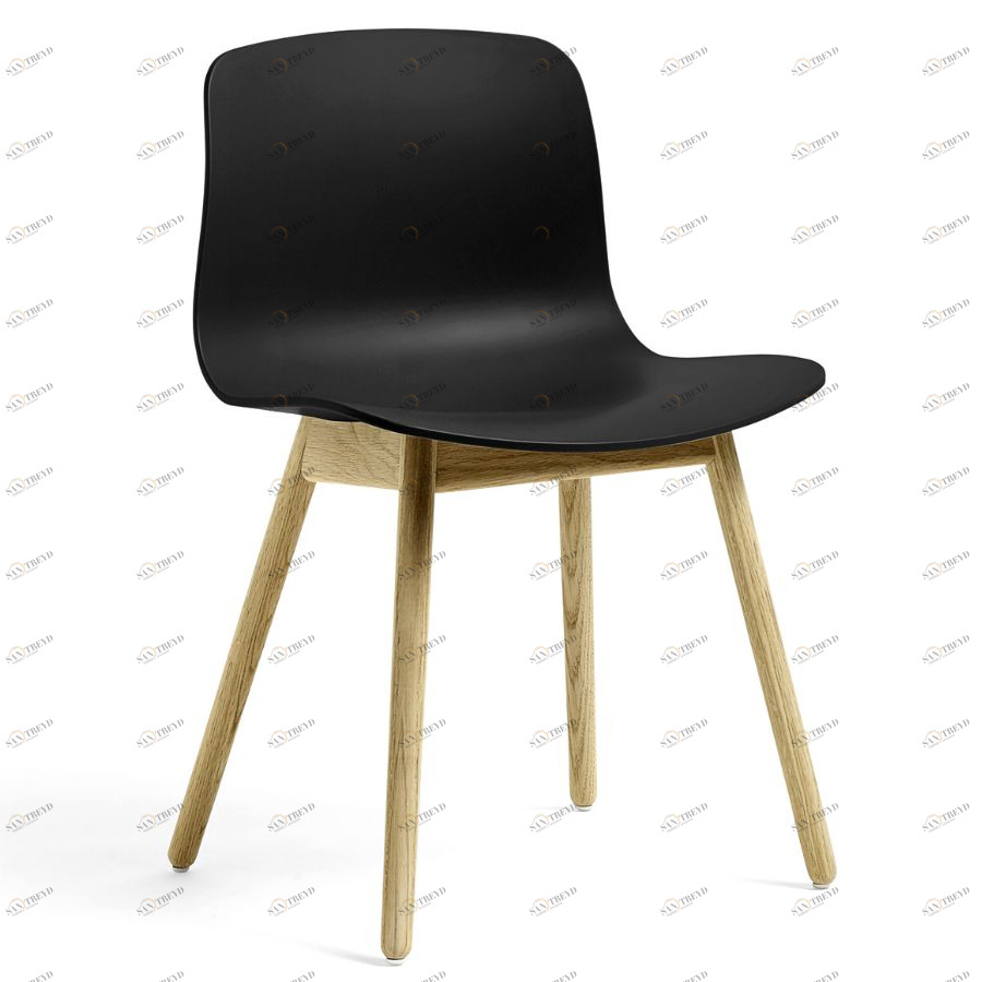 Стул AAC12, черный с ножками из лакированного дуба Hay 932192