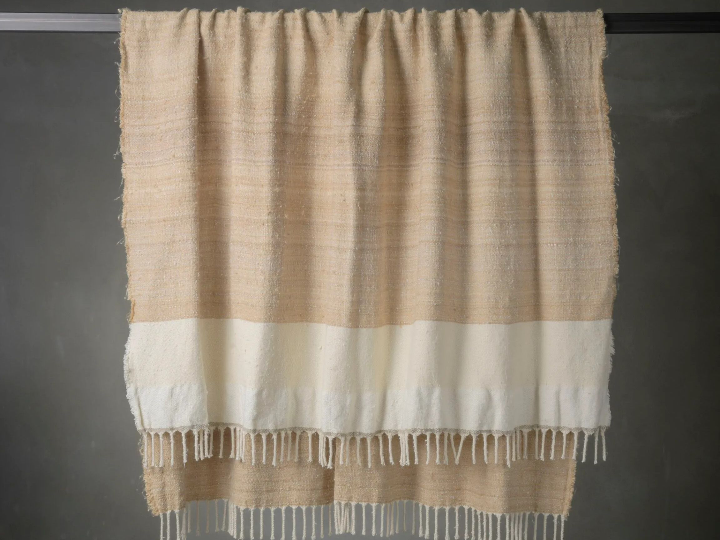 Шелковые и льняные пледы The House of Lyria SENJA.D2 ARCH-00070115