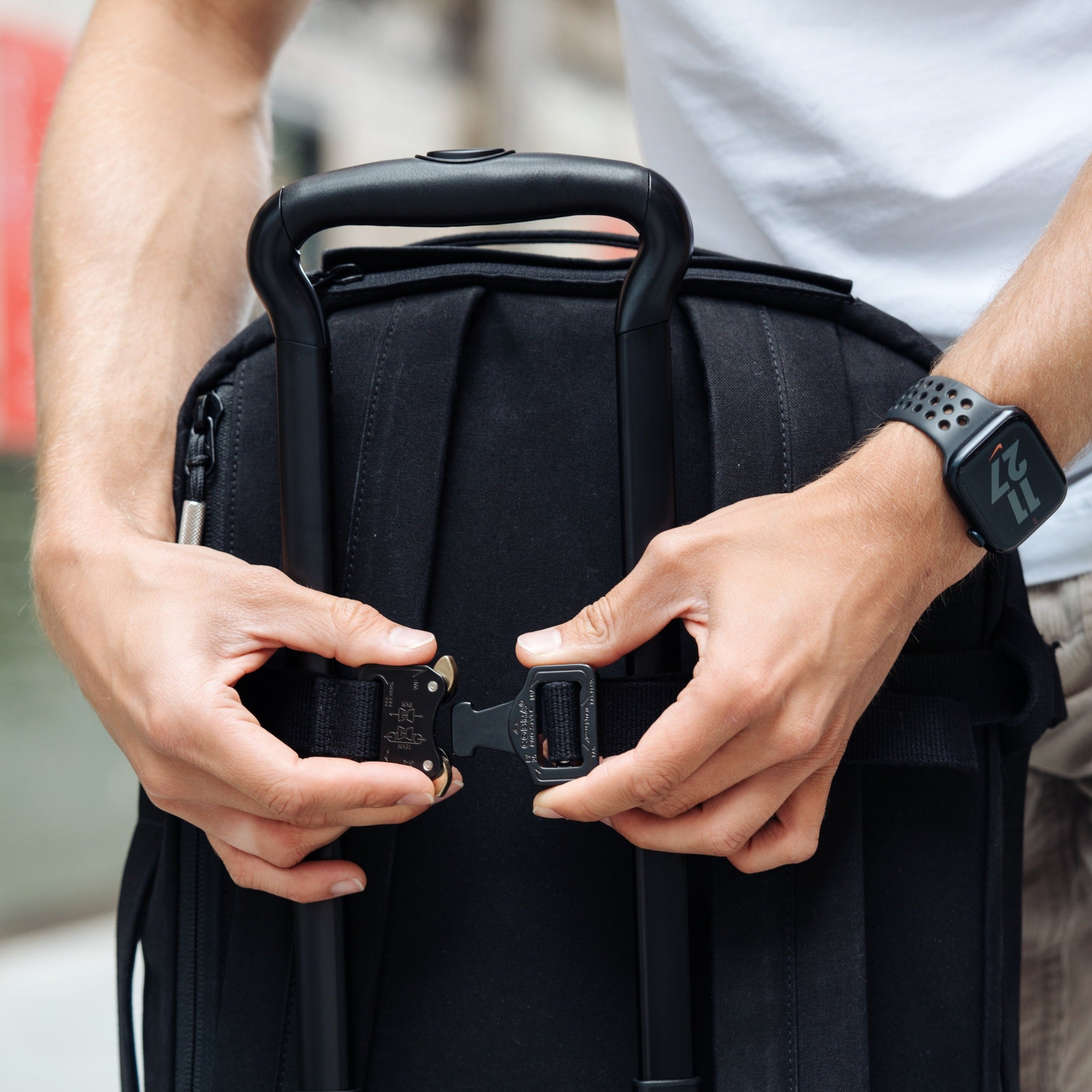 W301BLA-STO-BST Ежедневная упаковка 21 л - Камень / Черная сталь Wingback  - Вид №22