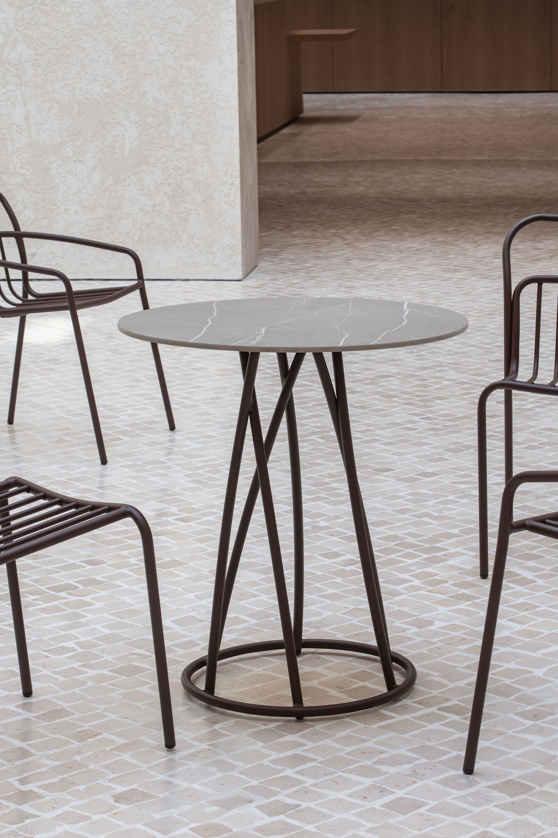 Круглый стальной садовый стол с порошковым покрытием iSimar Cestat ARCH-00121791 - Вид №1