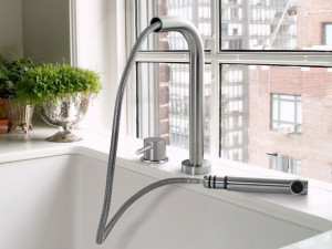 Смеситель для кухни из нержавеющей стали со съемным ручным душем