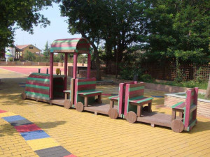 Рециркулированная пластиковая игровая структура