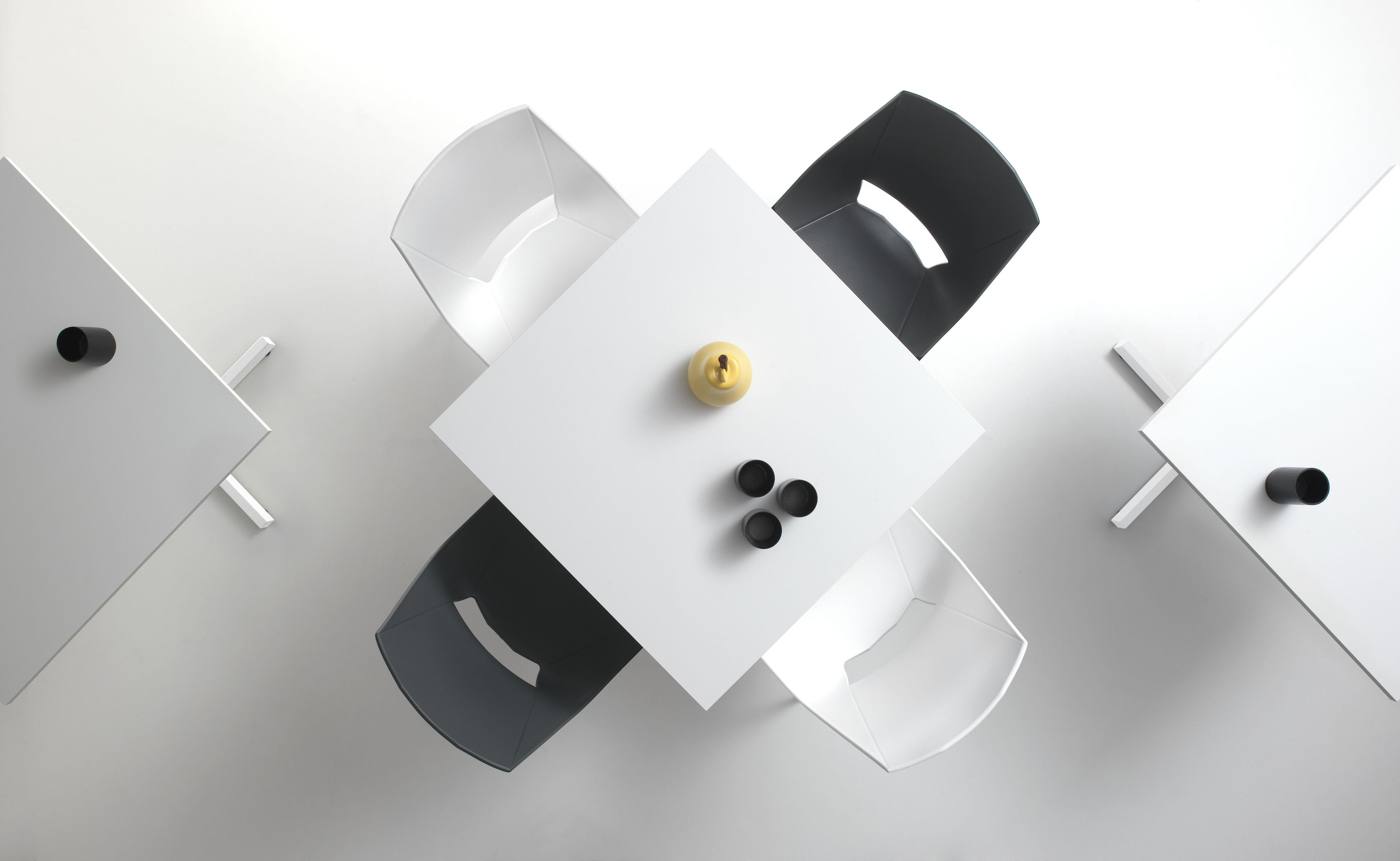 Квадратный стол для контракта на основе спиц Pointhouse BISTROT ARCH-00052824 - Вид №2