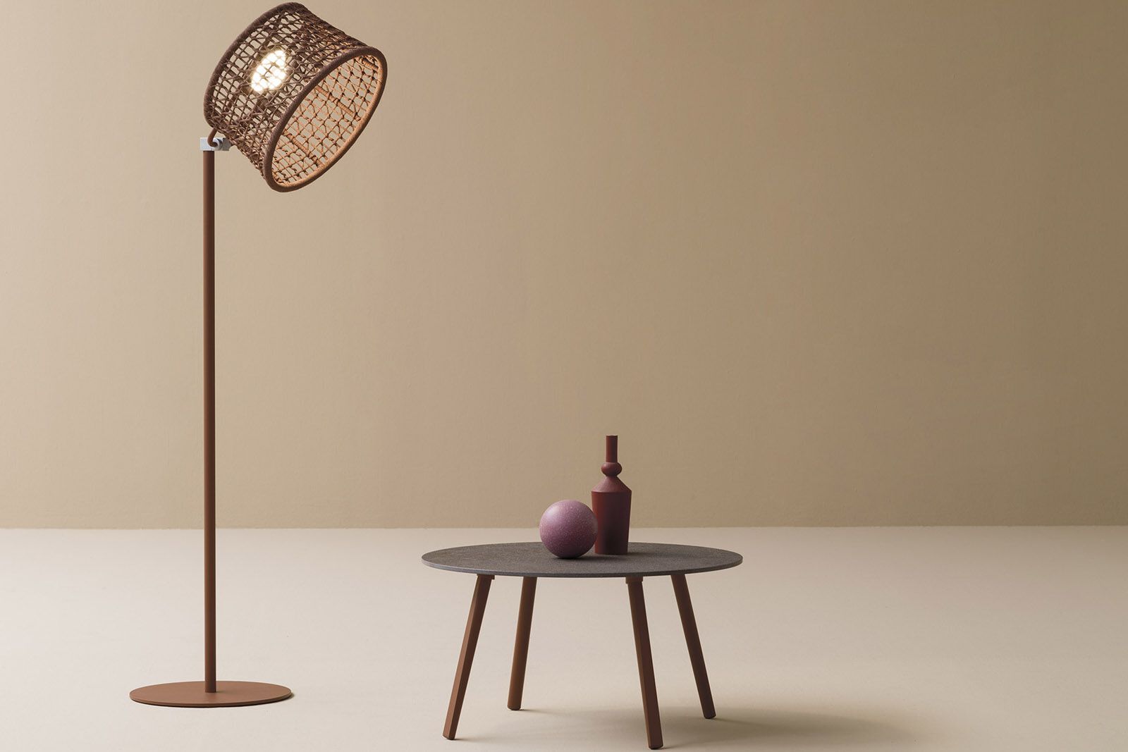 Круглый журнальный столик iroko Varaschin Эмма ARCH-00087928 - Вид №11