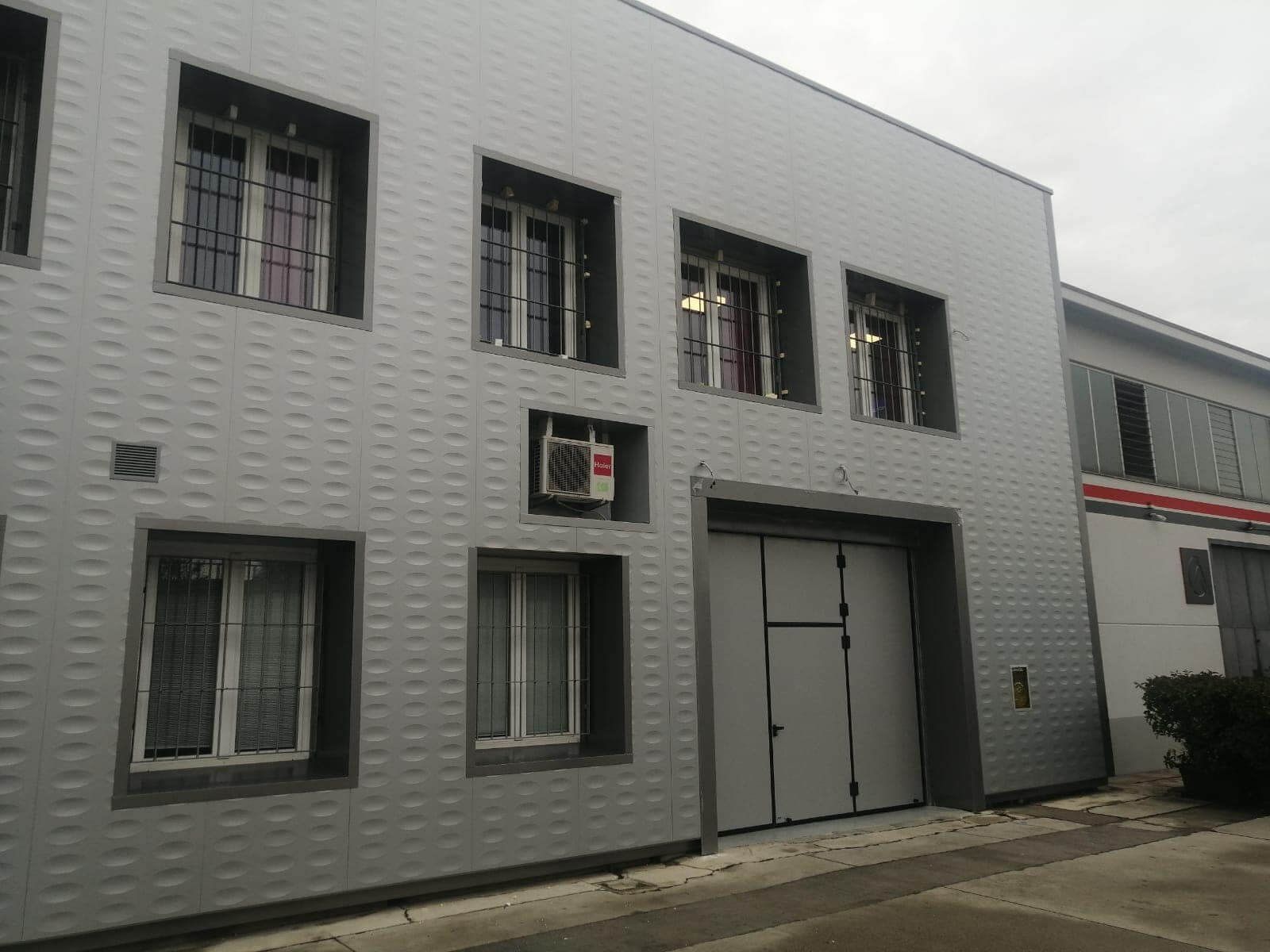 Изолированная металлическая панель для фасада ELCOM SYSTEM ТЕРМОПАРЕТЫ® ARCH-00151976 - Вид №31